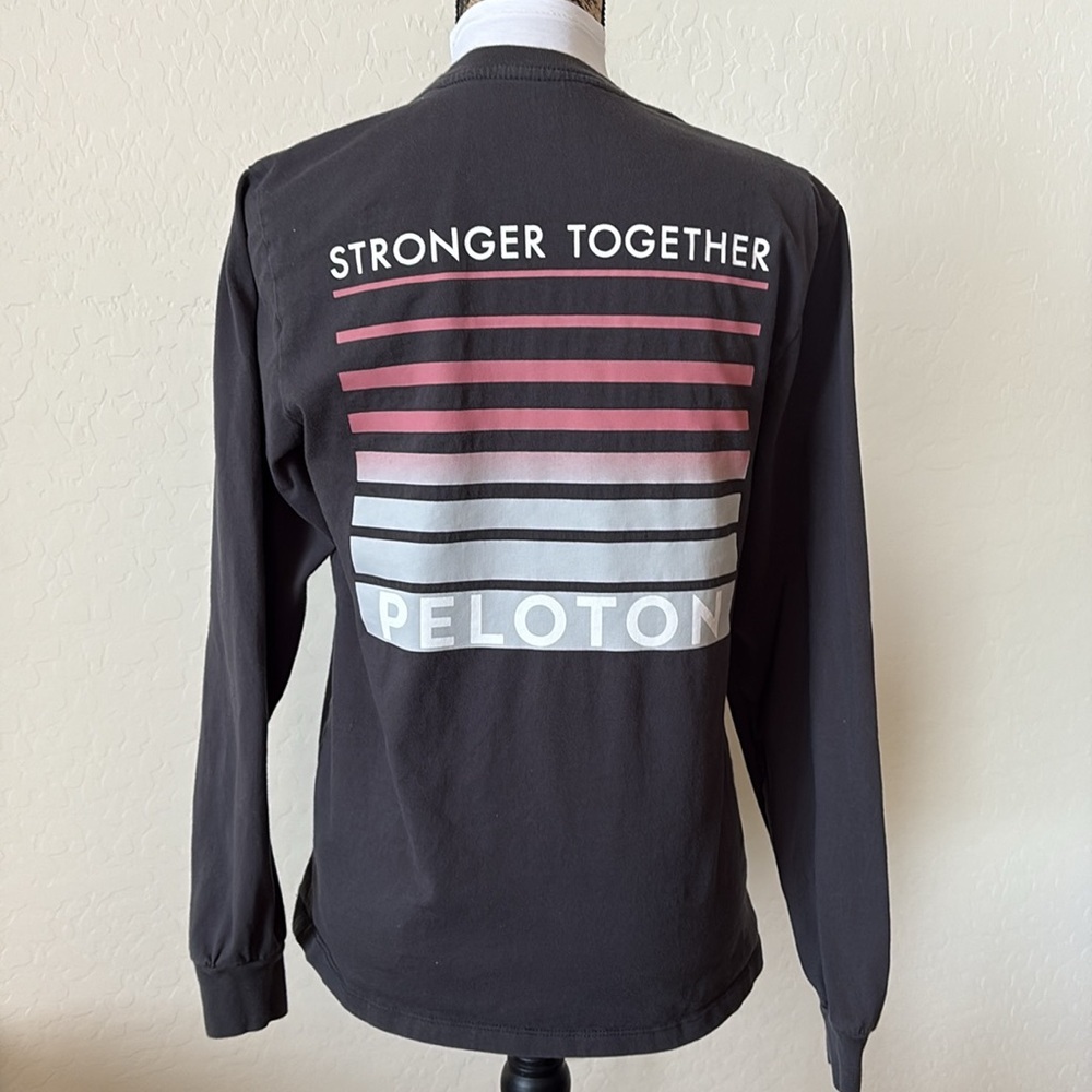 Gray Peloton women’s top. S - Picture 4 of 9